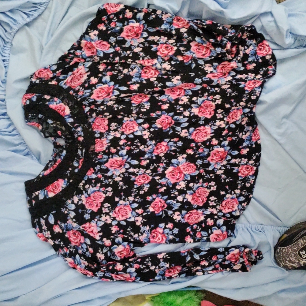 Woman's faded glory shirt. Size-Xlarge